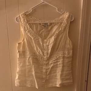 Lucy & Laurel White Sleeveless Linen Top with ruffles